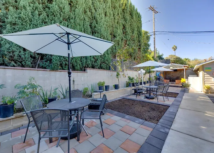 Walk To Main St! Pet-Friendly Alhambra Studio